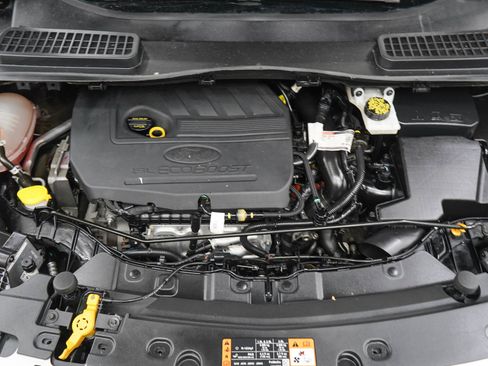 Used 2017 Ford Escape SE w/ Equipment Group 201A AWD/4WD image 32