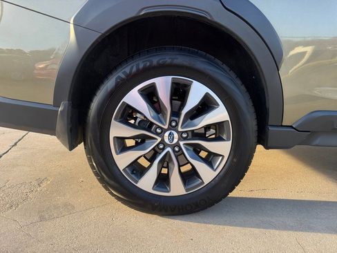 Used 2025 Subaru Outback Limited w/ Popular Package #2 image 27