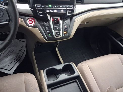 Used 2022 Honda Odyssey EX image 19