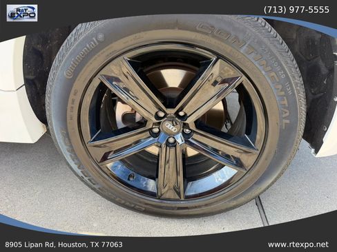 Used 2019 Audi Q8 Premium w/ Convenience Package AWD/4WD image 15