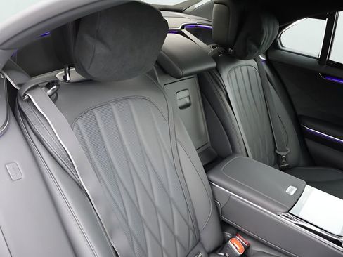 New 2025 Mercedes-Benz S 63 AMG S image 15