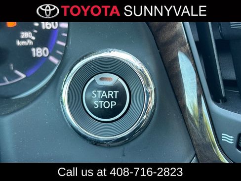 Used 2017 INFINITI Q50 Hybrid w/ Technology Package RWD image 26