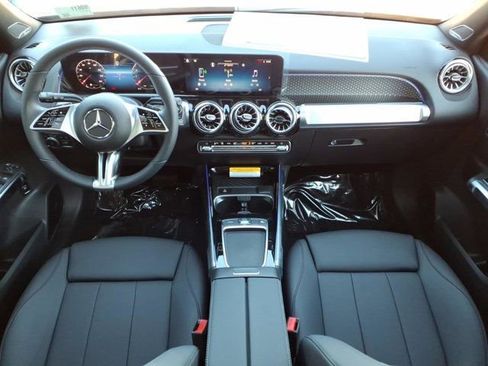 New 2026 Mercedes-Benz GLB 250 image 4
