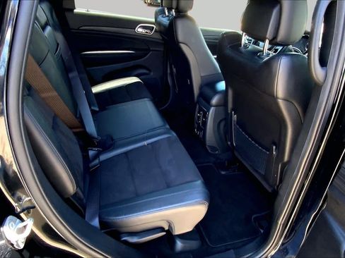 Used 2022 Jeep Grand Cherokee Laredo X RWD image 19