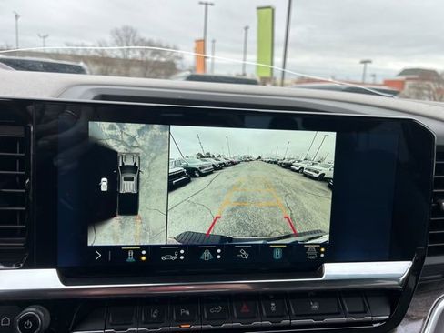 Used 2024 Chevrolet Silverado 2500 LTZ w/ LTZ Convenience Package image 24