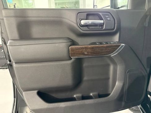 Used 2023 GMC Sierra 2500 SLE w/ Remote Start Package AWD/4WD image 16