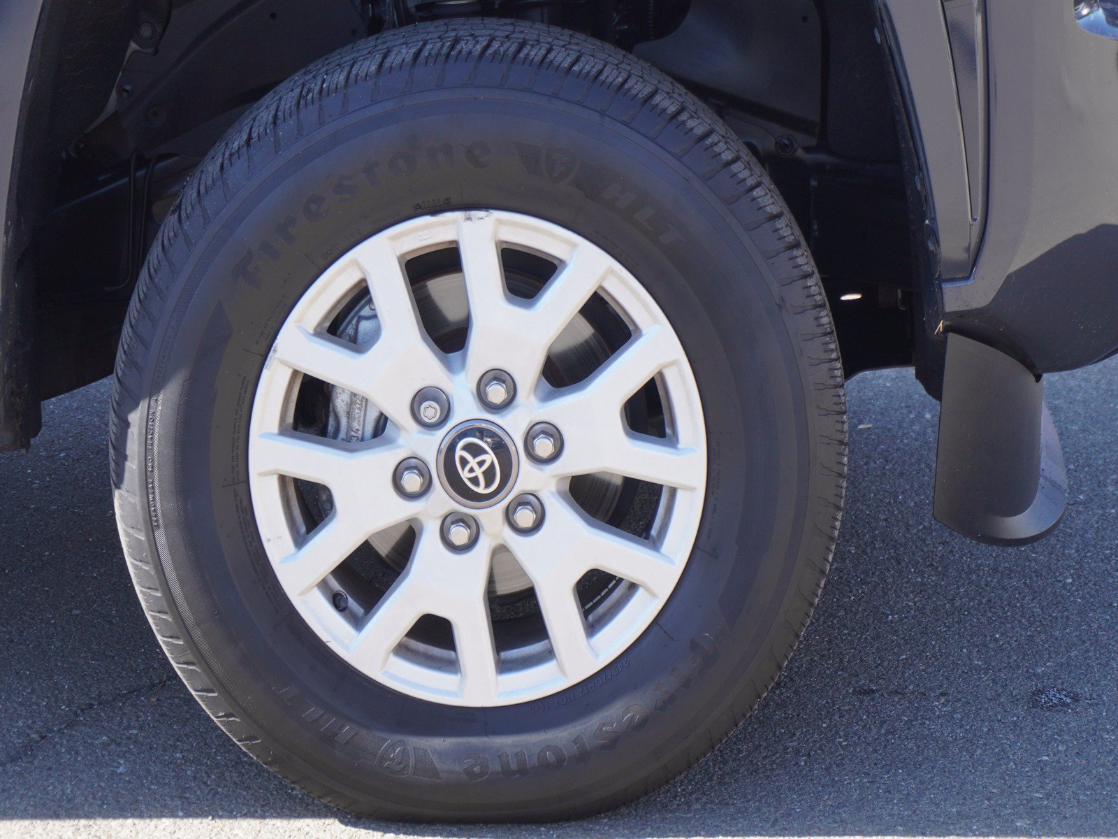 Used 2024 Toyota Tacoma SR5 RWD image 5