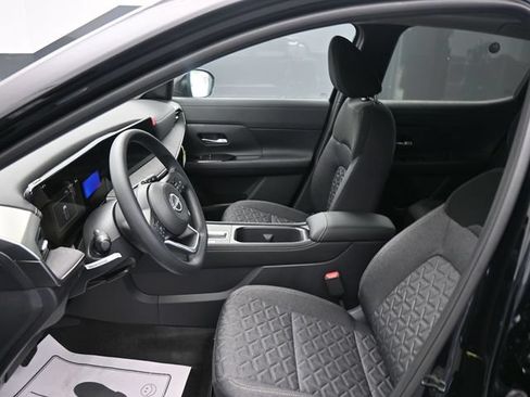 Used 2025 Nissan Kicks SV w/ SV Premium Package AWD/4WD image 11