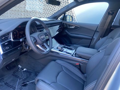 New 2025 Audi Q7 3.0T Prestige image 9