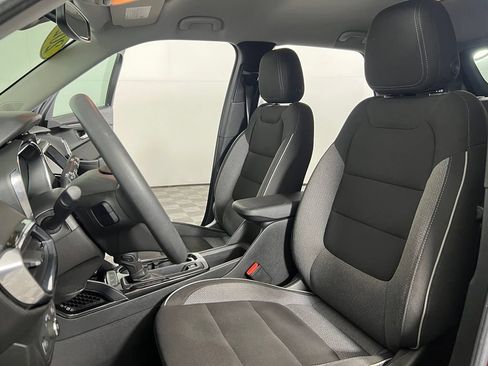 Certified 2022 Chevrolet TrailBlazer LT w/ Convenience Package FWD image 19