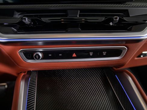 Used 2025 BMW XM image 30