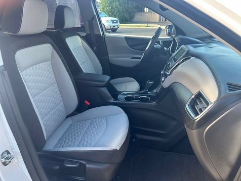 Used 2020 Chevrolet Equinox LS w/ LS Convenience Package FWD image 20