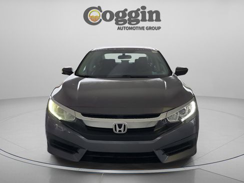 Used 2018 Honda Civic EX image 9