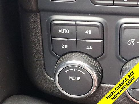 Used 2025 Chevrolet Tahoe Z71 AWD/4WD image 27
