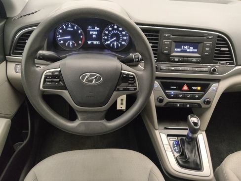 Used 2017 Hyundai Elantra SE FWD image 22