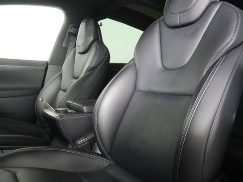 Used 2019 Tesla Model X Performance image 10