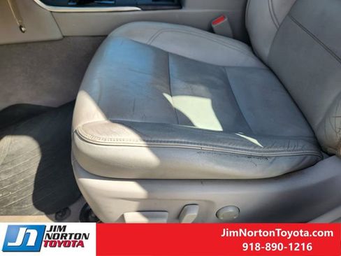 Used 2016 Toyota Camry XLE FWD image 24