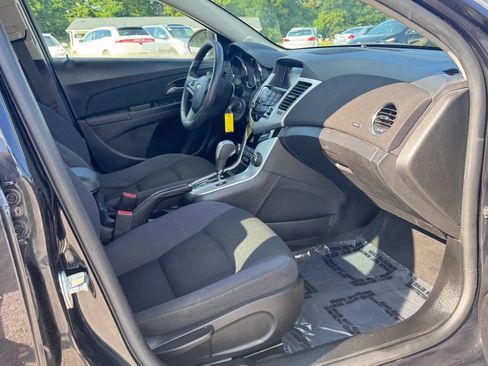 Used 2015 Chevrolet Cruze LT FWD image 24