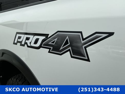 Used 2020 Nissan Titan PRO-4X w/ Pro-4x Convenience Package AWD/4WD image 30