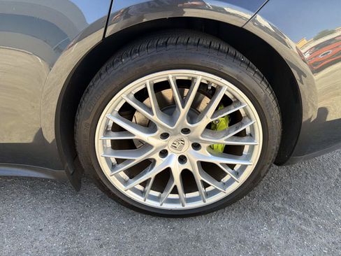 Used 2019 Porsche Panamera 4 AWD/4WD image 6