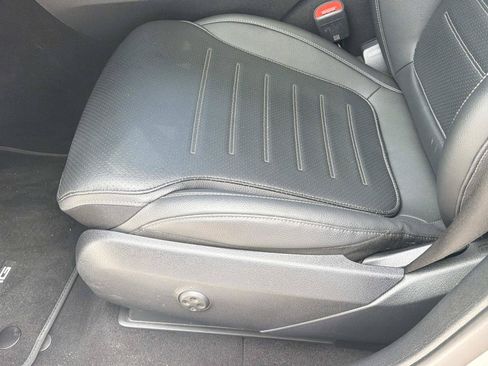 Certified 2025 Mercedes-Benz GLC 300 4MATIC image 17