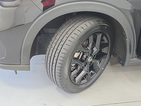 Certified 2025 Honda HR-V Sport image 31