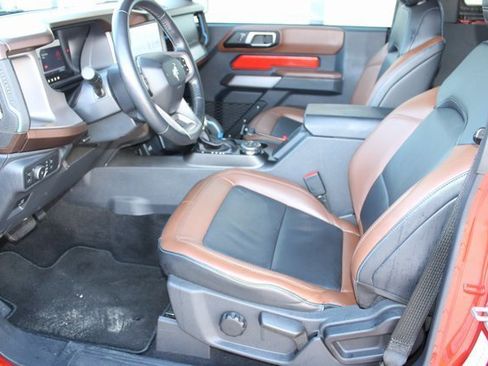 Used 2022 Ford Bronco Outer Banks image 14