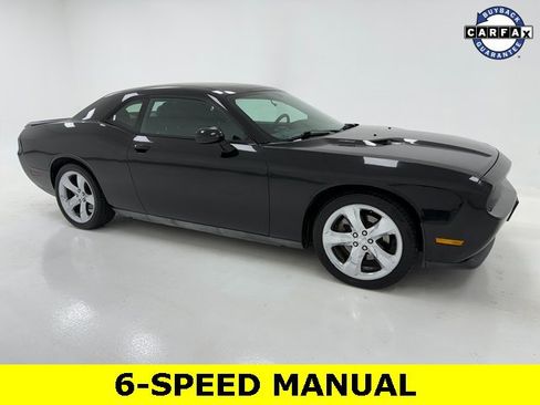 Used 2013 Dodge Challenger R/T image 1
