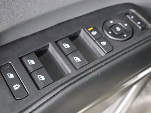 Used 2024 Kia EV9 Light Long Range RWD image 22