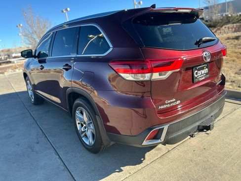 Used 2017 Toyota Highlander Limited image 7