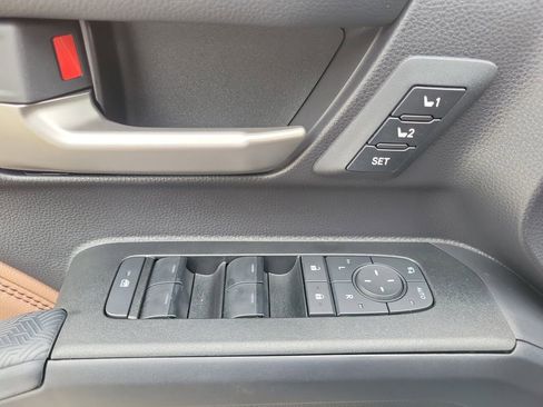 Used 2025 Toyota 4Runner Limited image 22