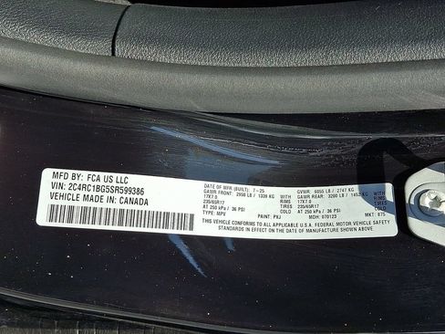 Used 2025 Chrysler Pacifica Select FWD image 27