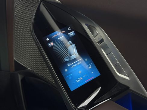 Used 2024 BMW i7 eDrive50 w/ M Sport Package image 43