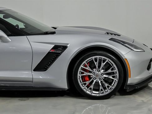 Used 2016 Chevrolet Corvette Z06 w/ 3LZ Preferred Equipment Group RWD image 15