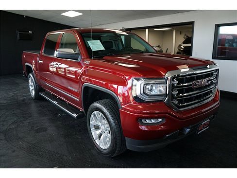 Used 2018 GMC Sierra 1500 SLT w/ SLT Premium Package image 9
