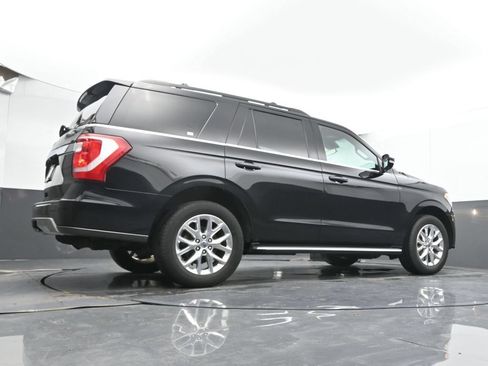 Used 2020 Ford Expedition XLT w/ Equipment Group 202A AWD/4WD image 30