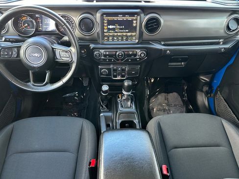 Used 2022 Jeep Gladiator Sport AWD/4WD image 14