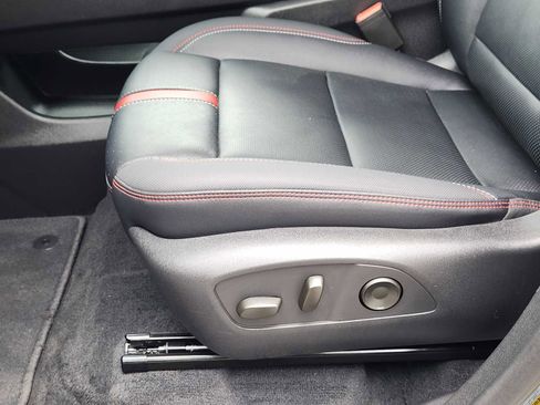 Certified 2026 Chevrolet Traverse RS w/ LPO, Floor Liner Package FWD image 24