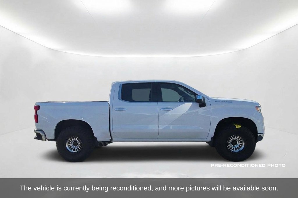 Used 2023 Chevrolet Silverado 1500 LTZ AWD/4WD image 4