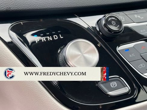 Used 2023 Chrysler Pacifica Touring-L FWD image 22