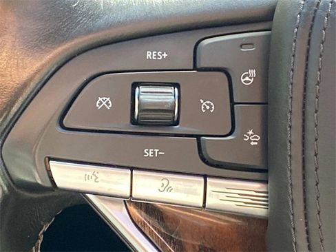 Used 2021 Cadillac Escalade Premium Luxury Platinum image 22