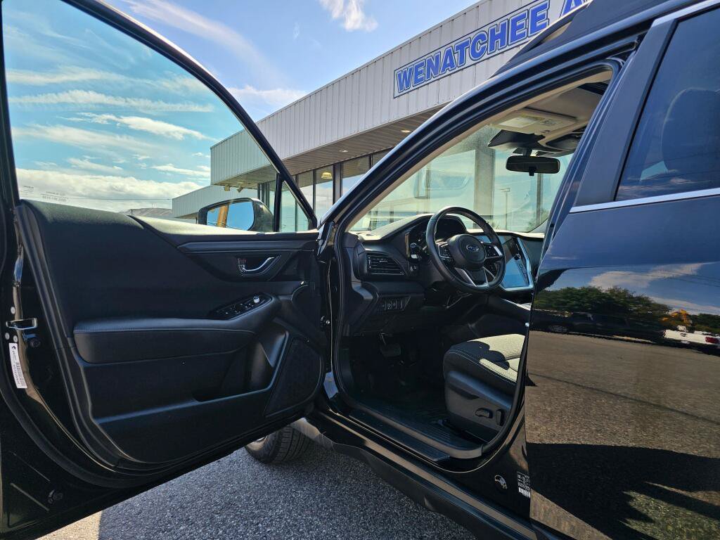 Used 2024 Subaru Outback Premium AWD/4WD image 20