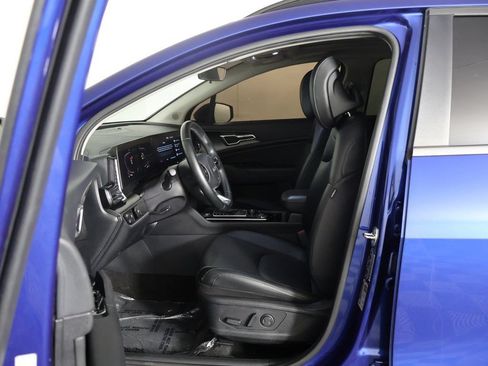 Used 2025 Kia Sportage EX w/ Premium Package FWD image 30