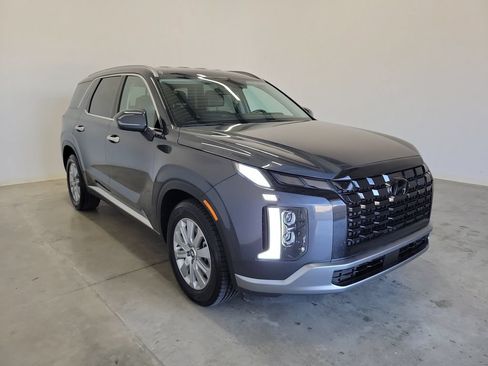 Used 2025 Hyundai Palisade SEL FWD image 4