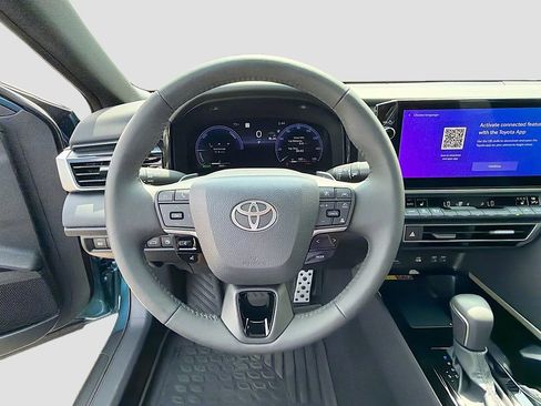 Used 2025 Toyota Camry XSE FWD image 11