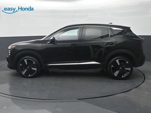 Used 2026 Nissan Kicks SR FWD image 4
