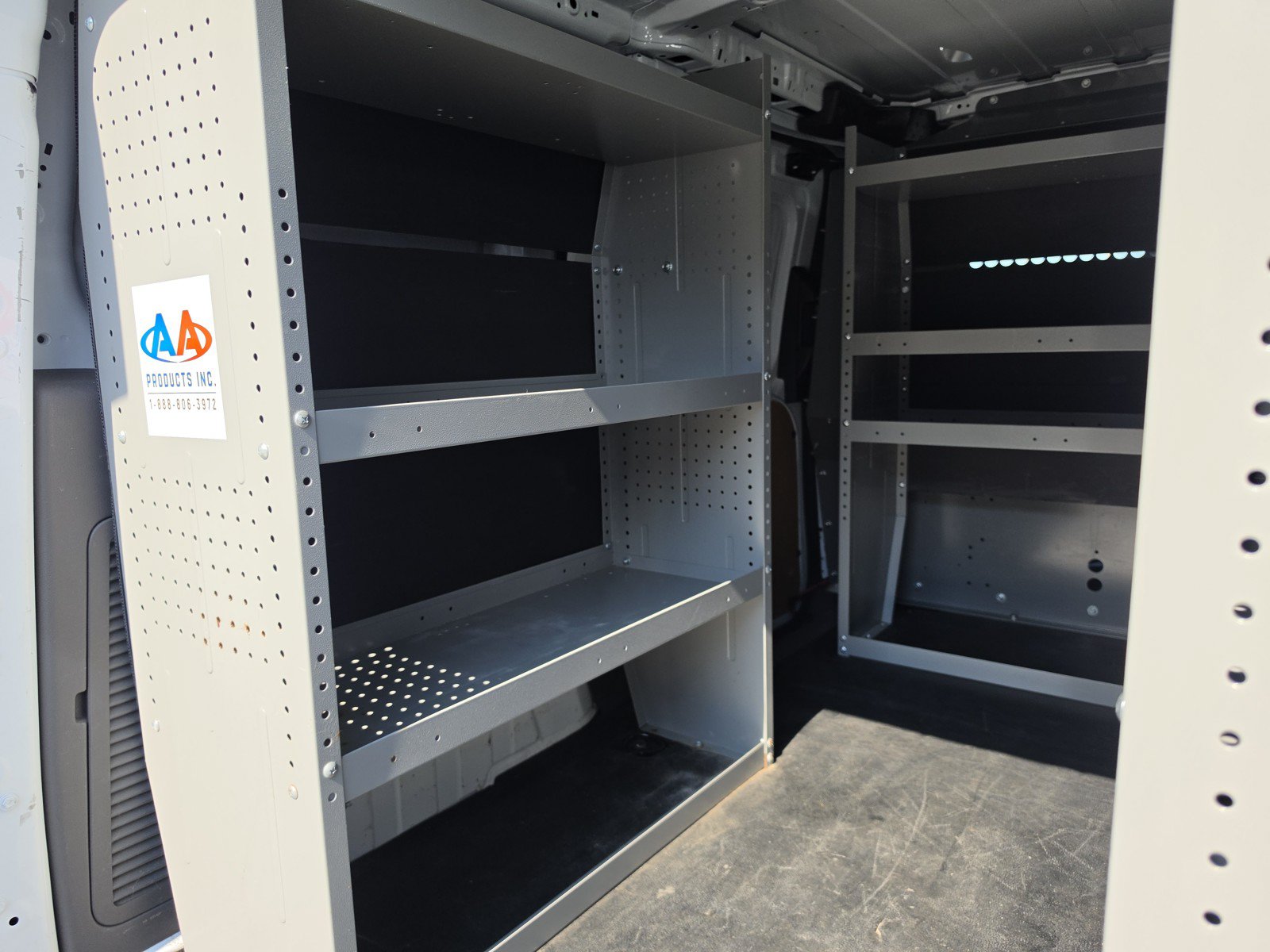 Used 2020 Ford Transit Connect XL FWD image 16