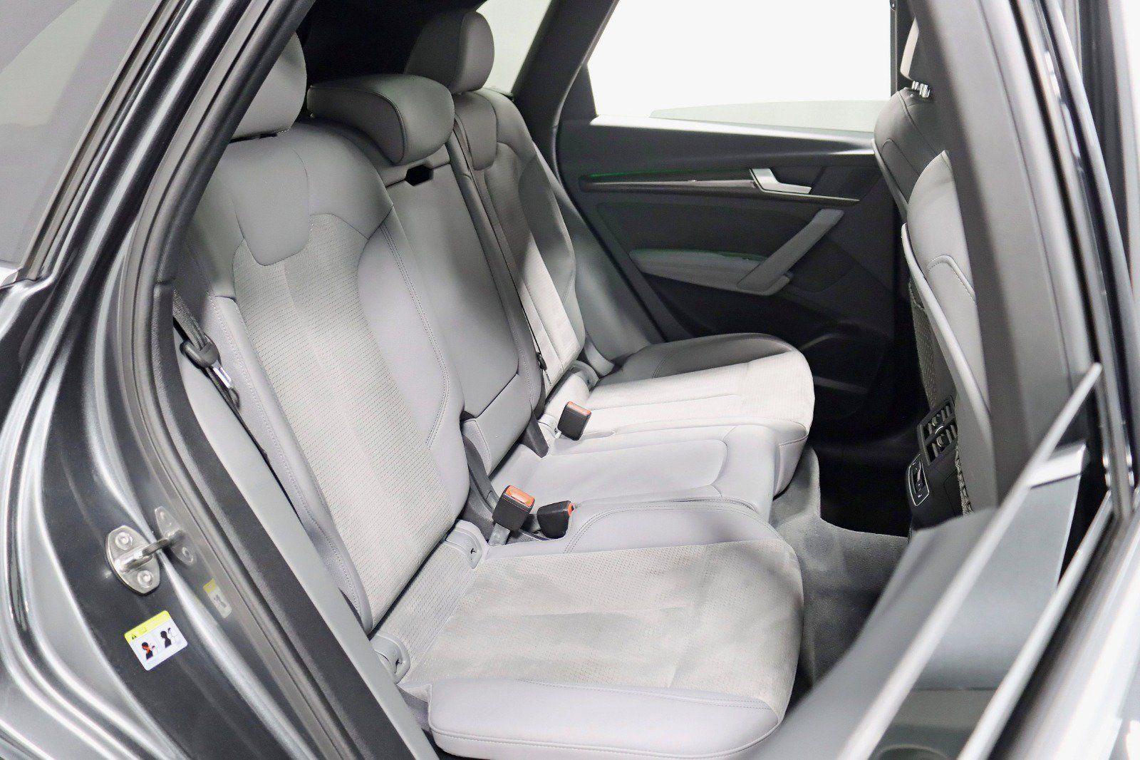 Used 2022 Audi SQ5 Prestige w/ Prestige Package AWD/4WD image 30