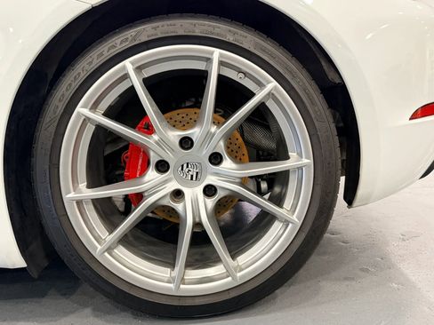 Used 2019 Porsche 718 Boxster S image 38