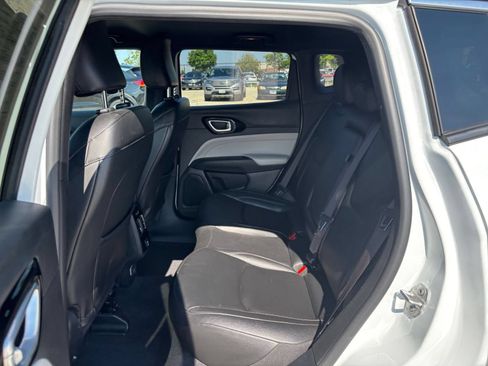Used 2025 Jeep Compass Limited AWD/4WD image 27